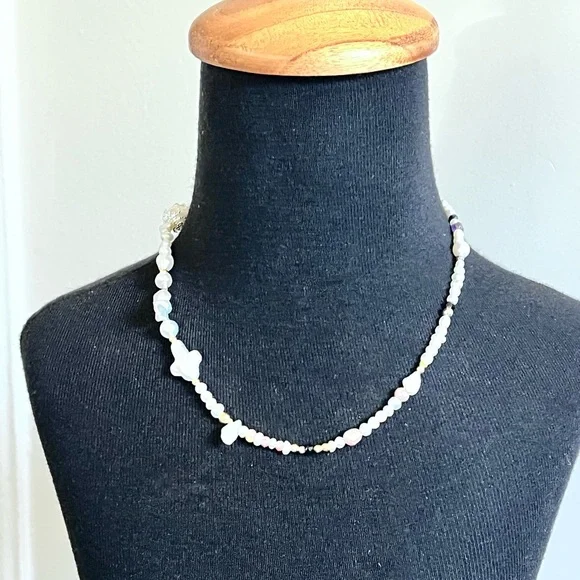 Handmade Freshwater Pearl Gemstone 💎 Necklace Great for Summer Layering or Alone - Picture 3 of 3